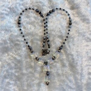 🍀Glass Silver and Gray Beaded Necklace